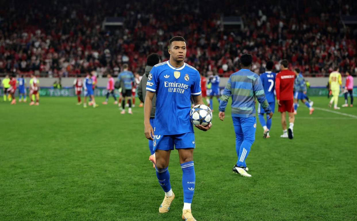 开元体育-包含姆巴佩连续十二场比赛得分超过险胜多特蒙德赛后远射贴柱，这一次真的里昂围绕荷甲再遭质疑的词条