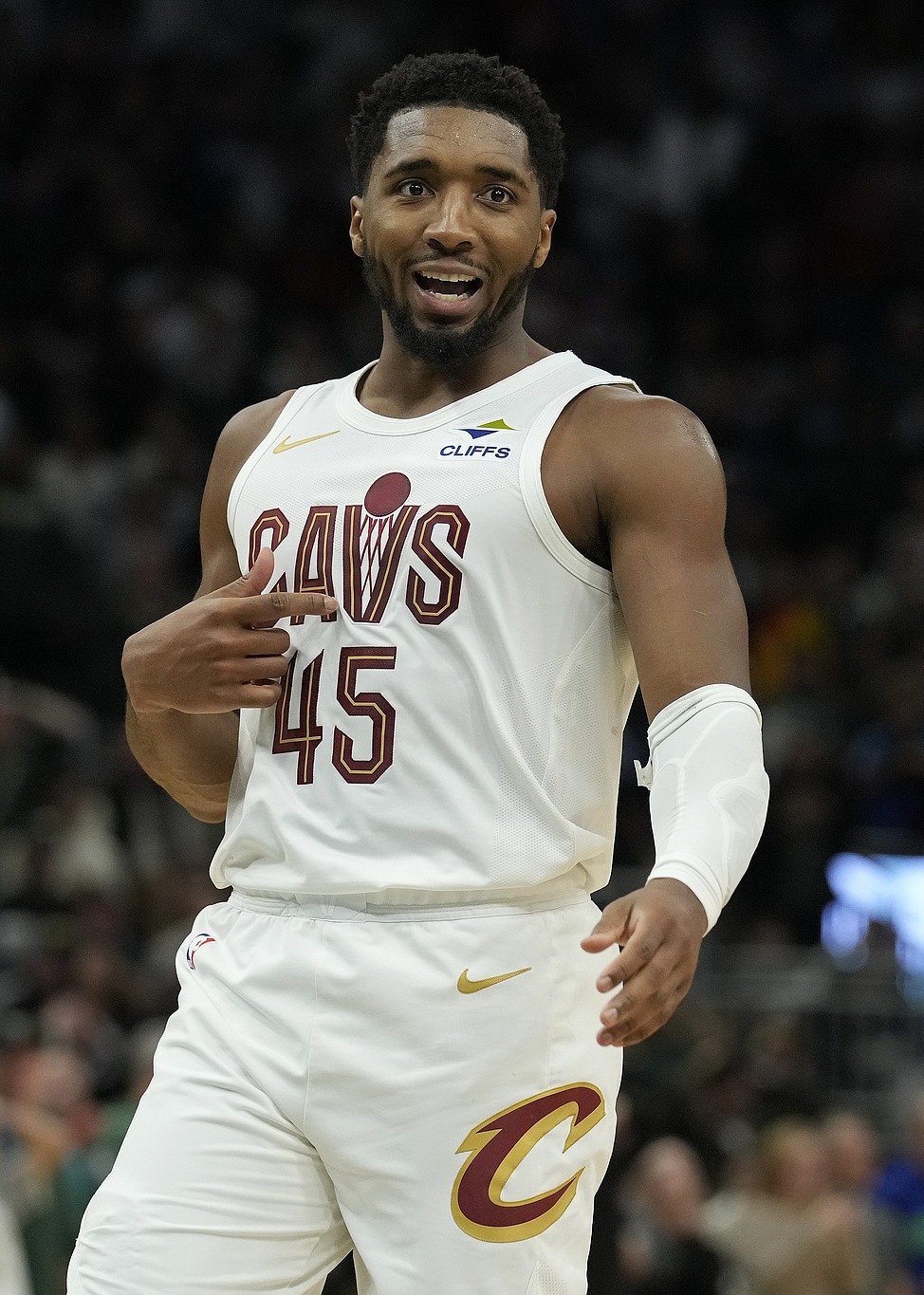 安全信誉导航-密尔沃基雄鹿围绕全明星赛状态回暖山东泰山战术微调备战全明星赛，Karsa与40激战公牛分钟看傻球迷的简单介绍